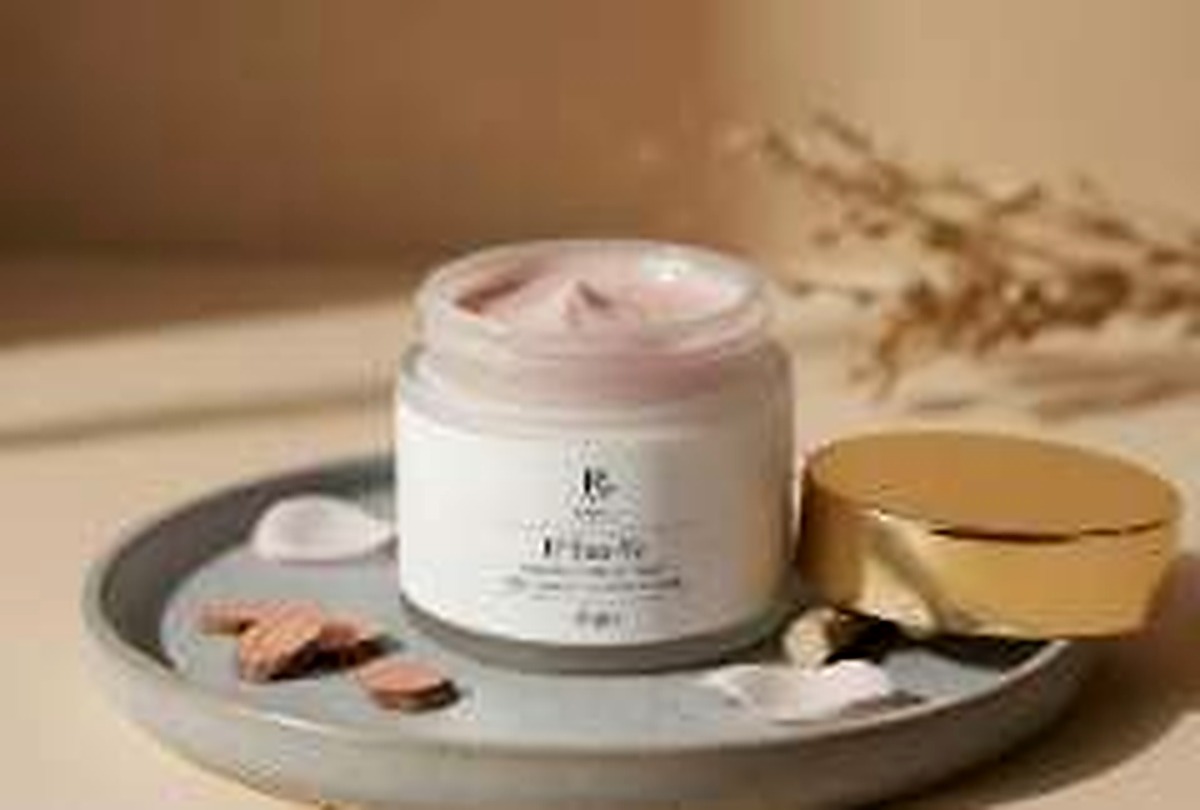 D'Tan-Ya - Remove Tan and Reveal Timeless Glow - 50 gm